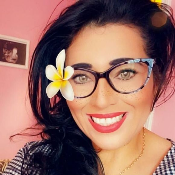 Meet your Posher, Diana - Picture 1 of 1